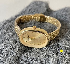 Exquisite high-grade gold watch £50 Order number 588